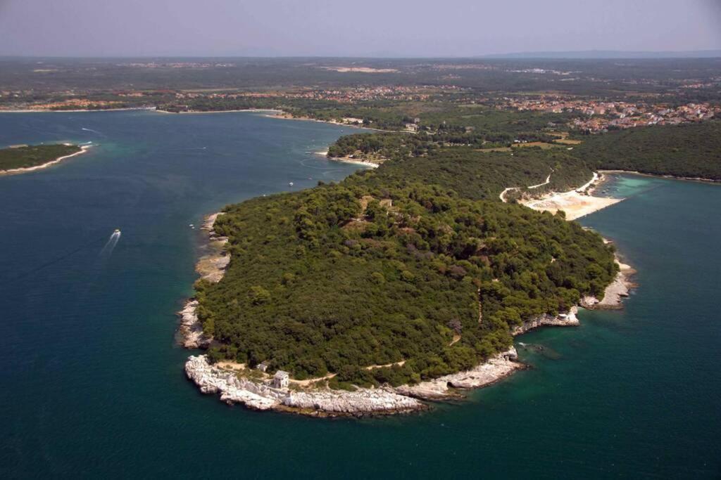 Apartment Sanja Near The Sea, Spacious And Green :) بولا المظهر الخارجي الصورة